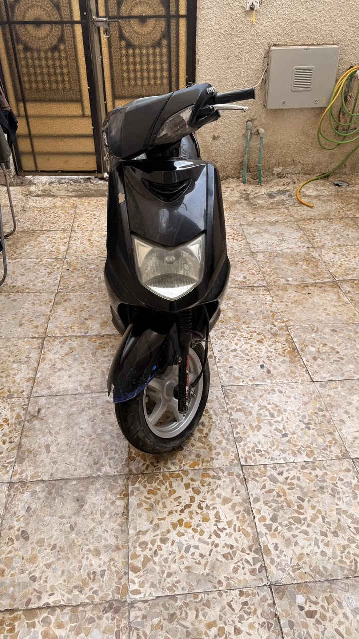 السلام عليكم دراجا سكنس نثيه 140 دراجا الله شاهد كلش حلوه وننضيفه بس الكابريتر يرادله تبديل لن تكطع بل مشي ولدبل المامي تعبان ترهم بيع 500 او مراوس حسب القناعا العلوان بغداد المدينه ***********

