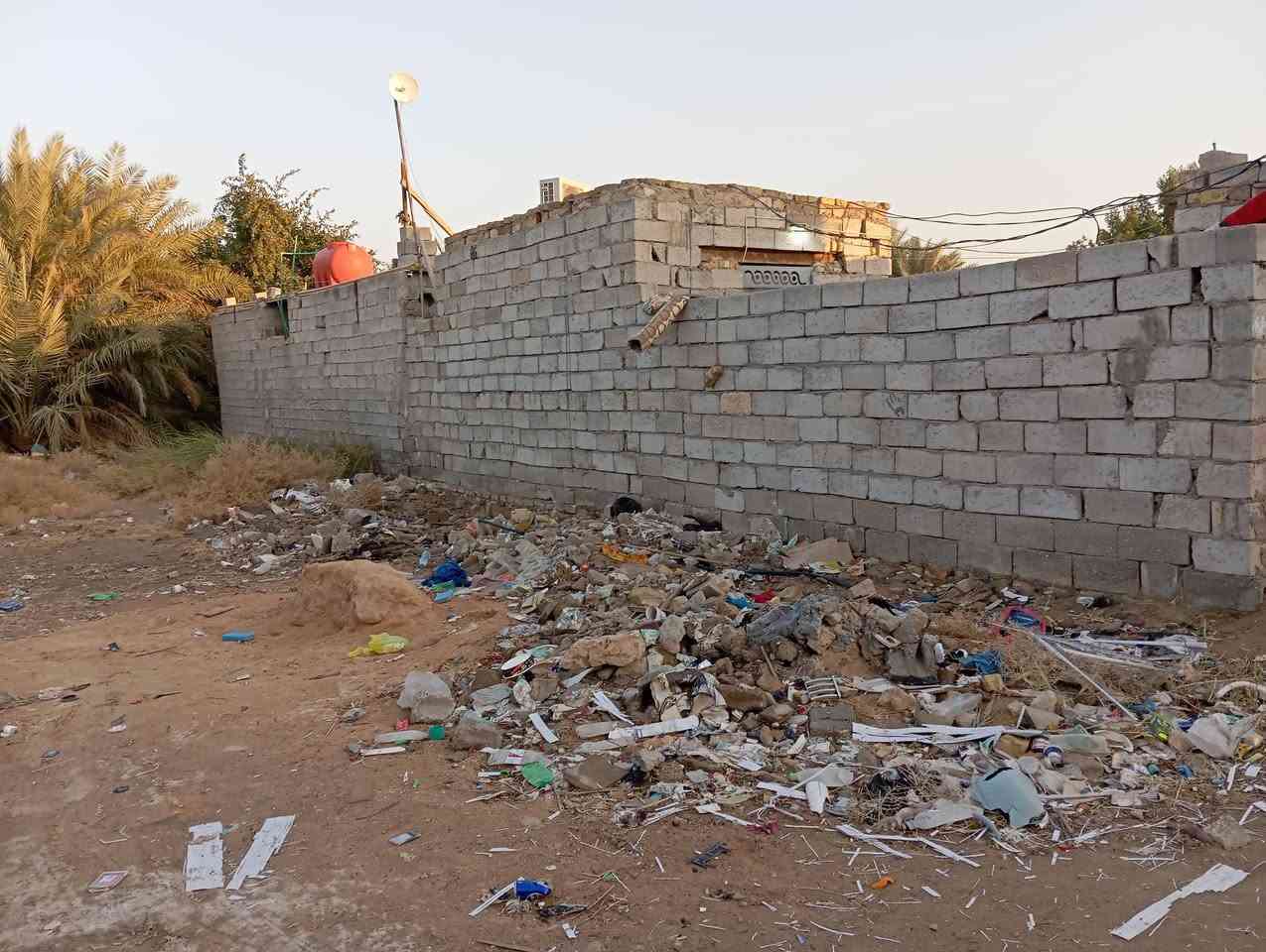 عرصه مساحه 200م شارع المطار القديم بيع مستعجل السعر 9وبيهه مجال للشراي الاستفار على الرقم ***********
