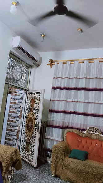 سلام عليكم بيت طابو 100متر جديد خدماته كامله تبليط مدارس يمه متوسطه وبتدائي ماعوزه اي شي ناصريه مركز المدينه حي الفداء شارع ابو لبنان /***********
