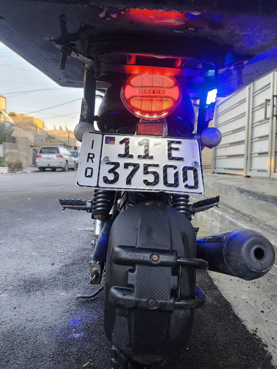 سلام عليكم لاتي موديل 2023 رقم بغداد السعر مليونين 300 بيهه مجال قليل مكان بغداد شرطه الخامسه رقم ***********
