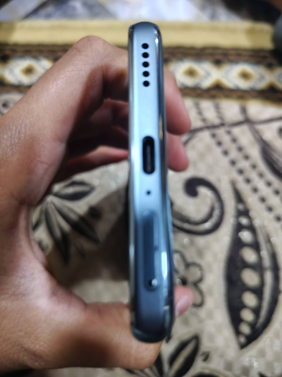 للبيع اومراوس حسب القناعه
هونر اكس 9 بي ذاكره 256 رام 12+8 
البطاريه 5800 دقه الشاشه 1200*2652 
جهاز لك 90 فريم ضمان 24 ساعه فقط الموشراي لايتصل ولايتعبني جهاز لك مقاوم للصدمات ضد الكسر سعر الجهاز 
290 وبي مجال بسيط شراي يتصل على الرقم او خاص 
*********** العنوان موصل 
*********** حي عدن 
لاتعلق تعليق سلبي رجائن
