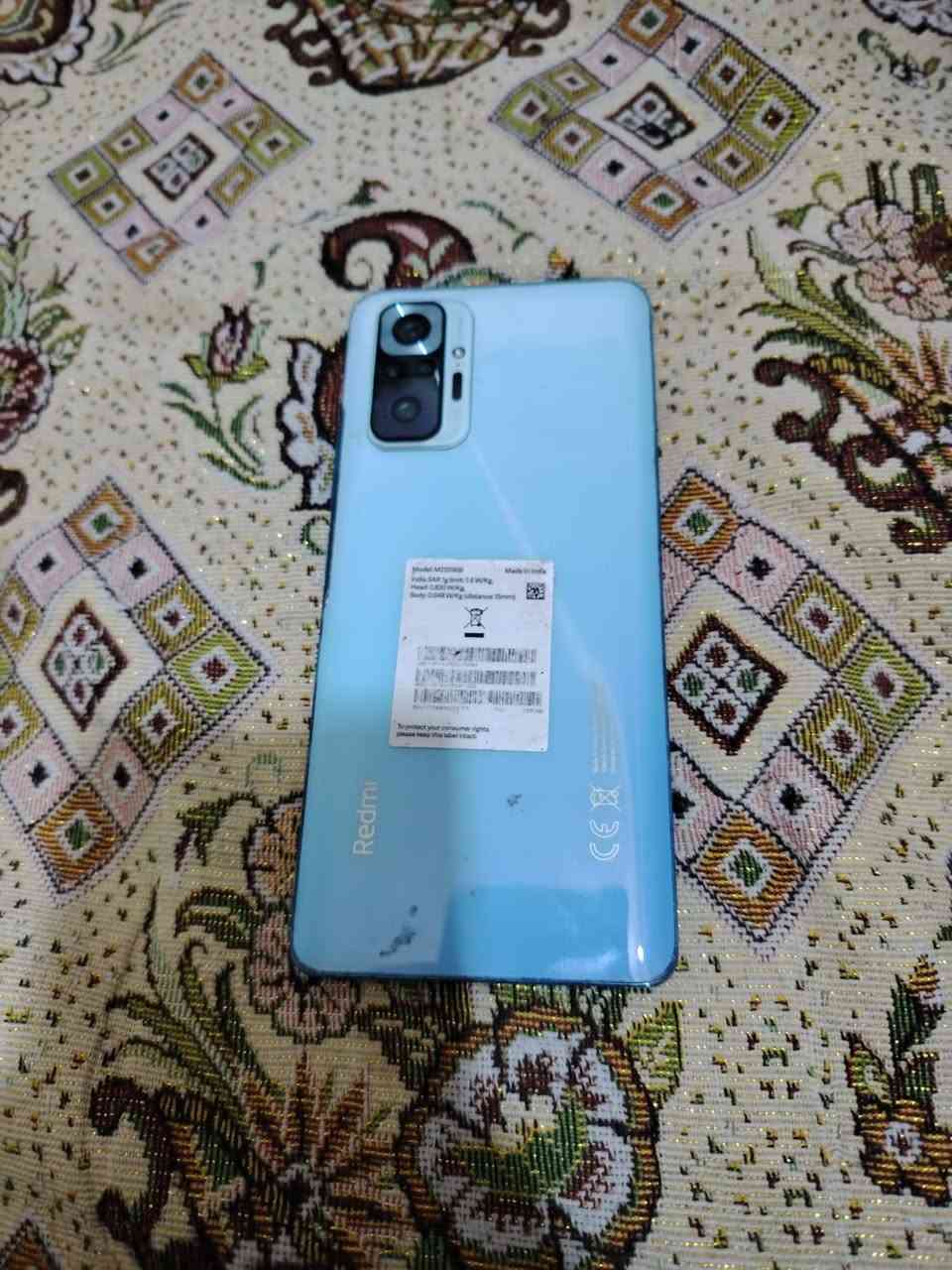 السلام عليكم ريدمي نوت 10
للبيع نظيف كلش 
السعر 150 الف وبي مجال 
الاستفسار الاتصال 
***********
