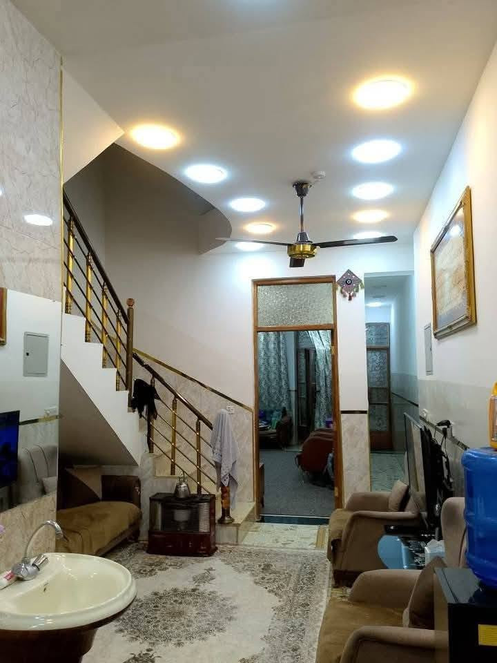 بيت البيع مساحه ١٠٠ جبه ٤ نزال ٢٥ بيت ٢طوابق مكان بغداد الجديد قريب على النعيرية اتصالات ***********ابوحسين ***********محمد مكتب اسد بغداد للعقار
