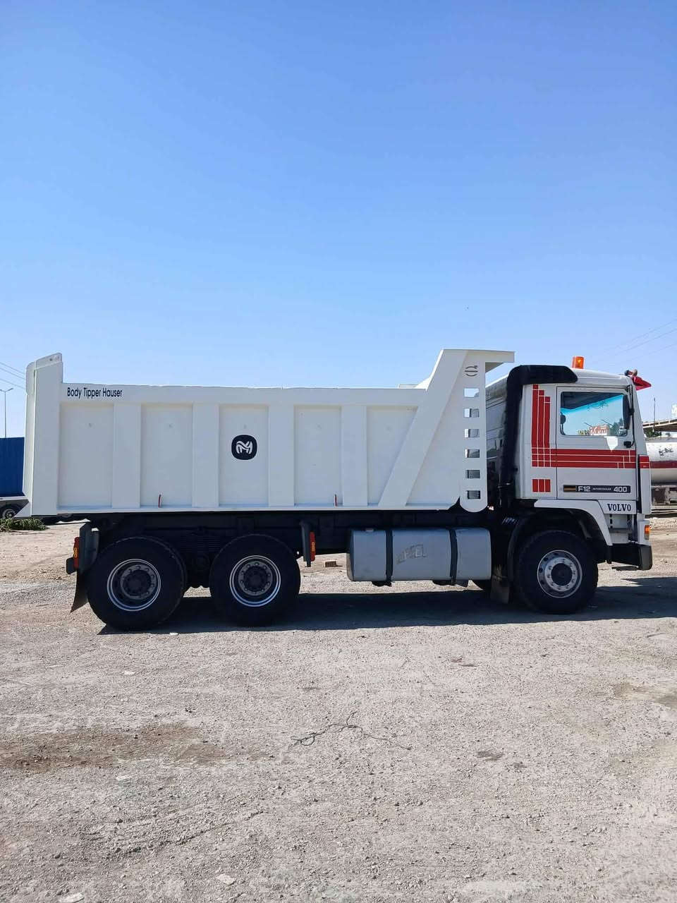 سلام عليكم
فالفو للبيع (١٩٩٢) كير ومحرك وشاصي ومجموعه مكفول ألنكي تايرات نضيفه وياله جدد كير ٣/٣ /رقم واسط شرط تحويل) استفسار على رقم (***********) .
