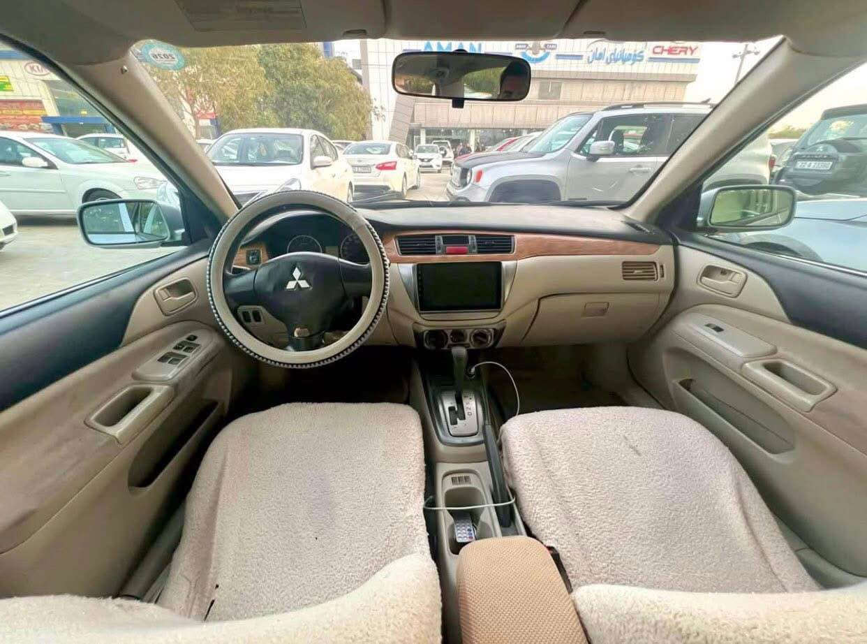 لانسر 2011 محرك جبير دشبول صاج داخل بيجي سنوية ورقم جديد لحد 2030 تخم تايرات جديد صدر و محرك و كير وتبريد شرط سعر 75$ سيارة بيه ضربة بجامرلغ و باب الصدر لتفاصيل اكثر راسلني خاص او اتصل او واتساب *********** كالار, السليمانية
