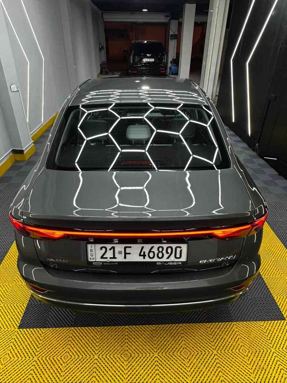 گێلی امگراند ٢٠٢٥ زەمان باجگر 
فول مواسەفات 
٧ هەزار رۆشتوە 
سەیارەکە ٥ ساڵ زەمانی لەگەڵە 
بە ناوی خۆمە -سبوخ و ساردو قنج و قۆپی نیە 
دەعامی بۆ دەعامی بە شەرت 
١٢٦ وەرەقە
*********** كويسينجاك, أربيل
