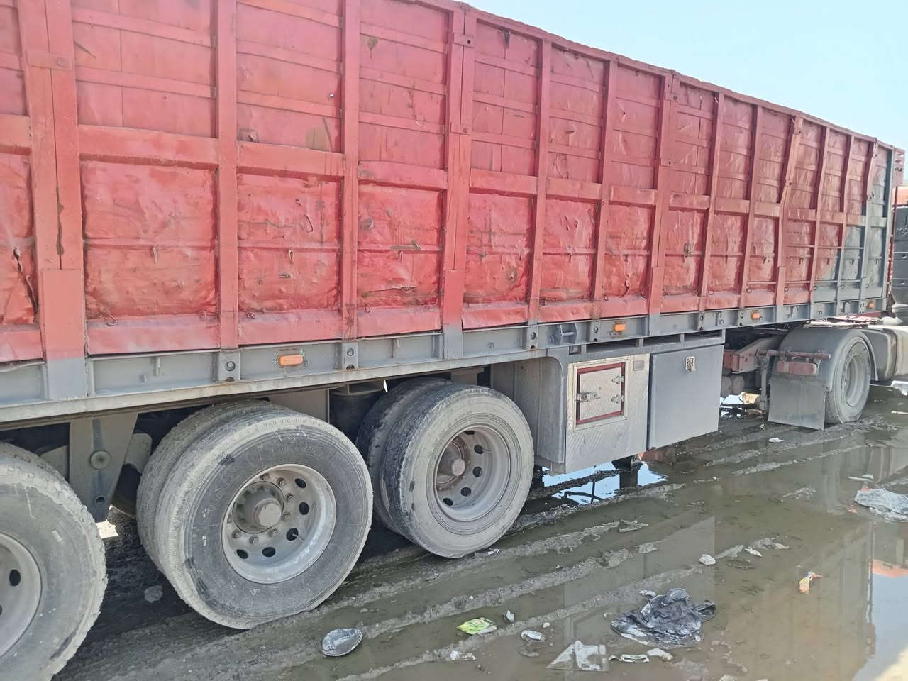 عربانه عمل شاصي ١٦ دناكير ٣ صيني والرابع ١٣ تخم تاير مشتغله على السكراب السعر ٧٥ وبيهه مجال قليل ***********
