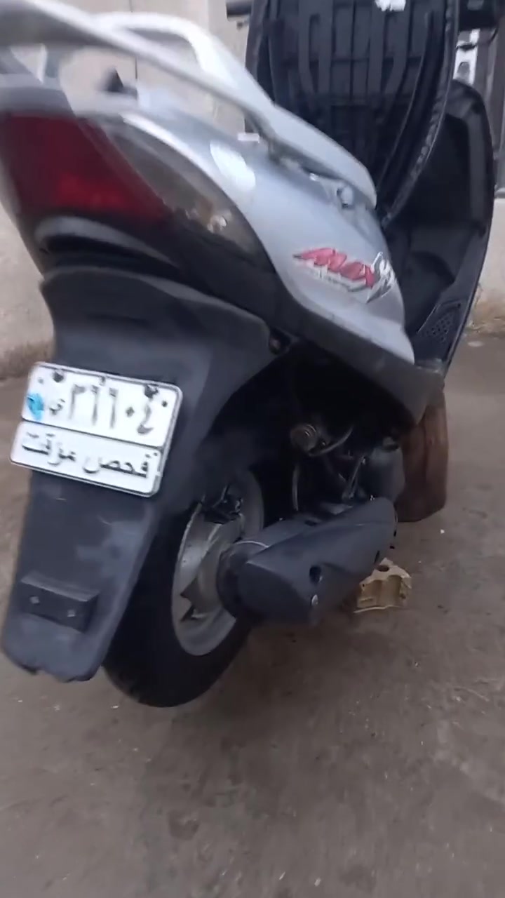 دراجة ماكس مية وربعين نقصهة بس باتري جاهزة السعر 300 وبيهة مجال حك الجية الرقم *********** مكاني بغداد الدورة ابو دشير  بي واتساب
