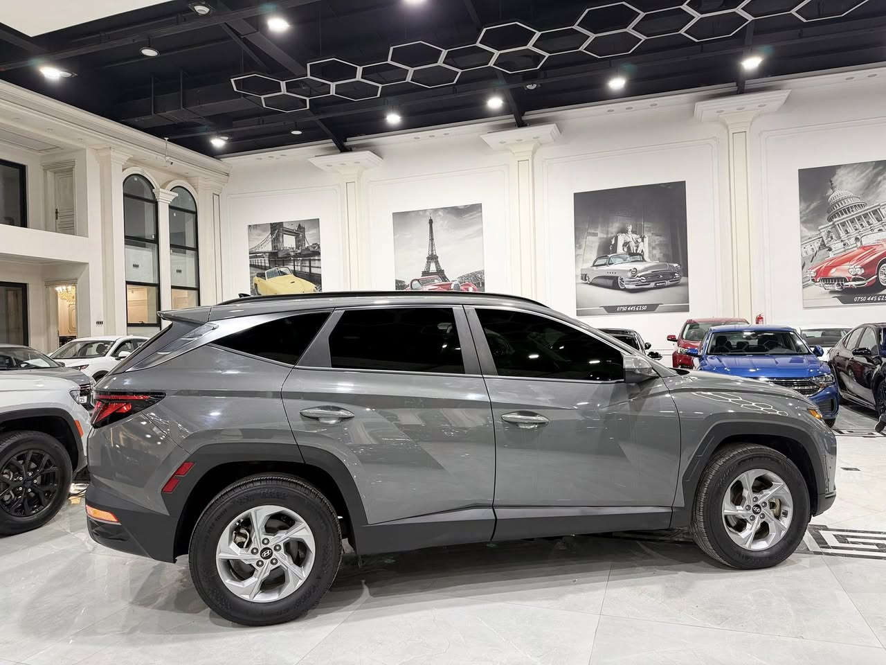 هيونداي توسان وارد امريكي موديل 2024 محرك 2.5 مواصفات شاشه جبيره كاميره خلفي بصمه شغال عن بعد كشنات كهربائي كشنات تتفيه🔥تبريد خلفي رادار جانبيات رادار امامي لايت ليد زينون ويل كروم تحكم استيرن تحديد سرعه بعد هوايه مواصفات بيها سياره مكفوله من اي نواقص كله بشرط ضرر كلش خفيف فقط حافت بونيد صبغ بدون اي ضرر داخلي بدون تبديل بدون تعديل بدون شخوط بدون بقسات بدون ارباك كله سليم بشرط حتا دعاميات بلادي سياره ماشي ٩٠ الف سياره لون مميز سمنتي مكان سياره إربيل شريكه ابو ظبي. كارس.  سعر. 177$😳🔥

*********** وتساب
***********
