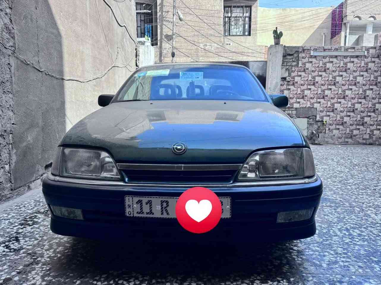 السلام عليكم 
اخوان طبعن هاذ الحجي لناس التعبانة معا حترامي لناس الطيبة
اخوان الي متفيدة السيارة ليعلق   وكلام تعبان وتعليقك من اخلاقك  انتة محد داز عليك تعلق او تقيم بكيفك السيارة من النوادر واكو جنايتها يقدونها ويعرفون 
ادعيلنا بل رزق

للبيع اوبل اوميكا اوربي موديل 91 
السيارة مخزنة 18 سنة 
كير عادي 

سيارة علة وضع الشركة بل كارتون جديدة شكد ماتصور
السيارة علة ايدة اني مستوردها من عمان وارقام عمان هم بيها
بسمي رقم جديد وهزة جديدة 
السيارة من النوادر لان ماكو بعد جديد 
مكينة 2000 جديدة بل كارتون محد ماد عليها صبانة 
السيارة صدر جدي تراي اذا مو زيرو مرجوعة
السيارة جامة امامية ما مبدلة بيهة 
السيارة بغري واحد ما مفتوح بيها

السعر 85
العنوان بغداد شارع الاورفلي 
***********
