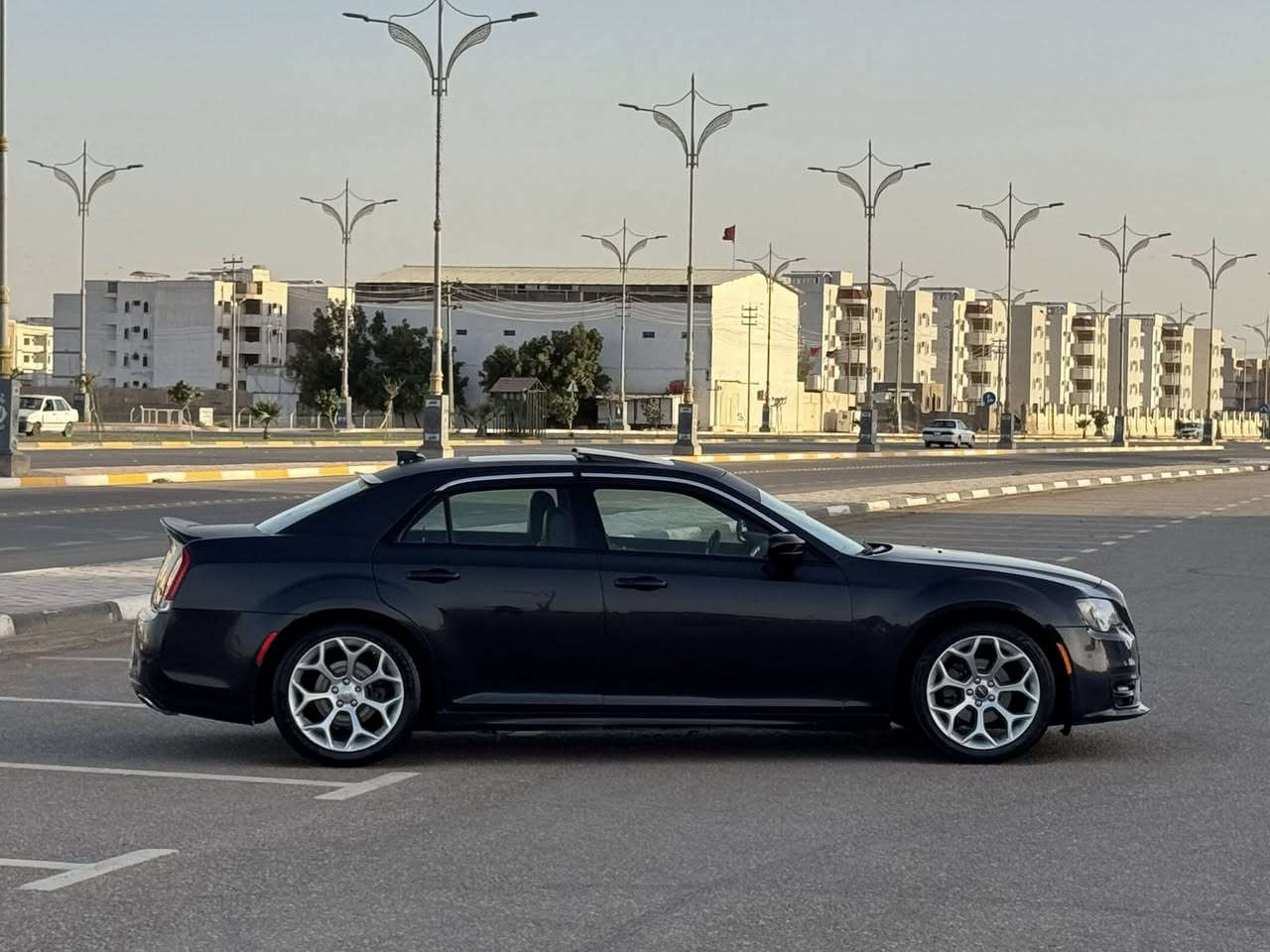 اوباما موديل 2018اصل وارد أمريكي حادثه جاملق وبنيد بدون دواخل بدون رباك وباقي سياره كفاله من ضربه وتبديل وصبق سعره 210وبيه مجال رقم هاتف ***********موصفات سياره فول واحد على واحد لمتدد بنيرامه بصمه تشقيل بصمه ابواب كشنات جلد كشنات كهربائي شاشه كبيره كامره خلفيه حساسات خلفية ماميه تشقيل عن بعد رادارات بل مري تدفئه تبريد بل كشنات تدفئه تبريد ستيرن قطعتين تبريد محرك 6سلندر محرك كشنات ترحيب مانع انزلاق تحكم استيرن مثبت سرعه حداديه تخم تاير جديدات  مكان سياره كربلاء مكلف بل نشر
