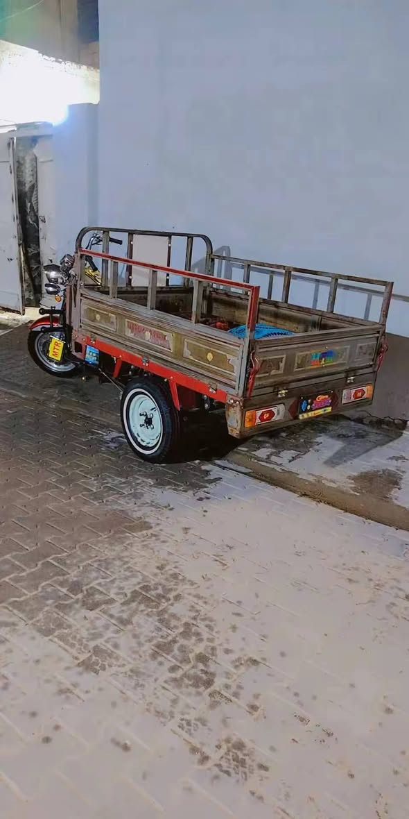 سلام عليكم شباب ستوته 
مديل 10رقم اسود راعيها موجود ستوته جاهزه تعمير 25
كله جديد رقم ***********
