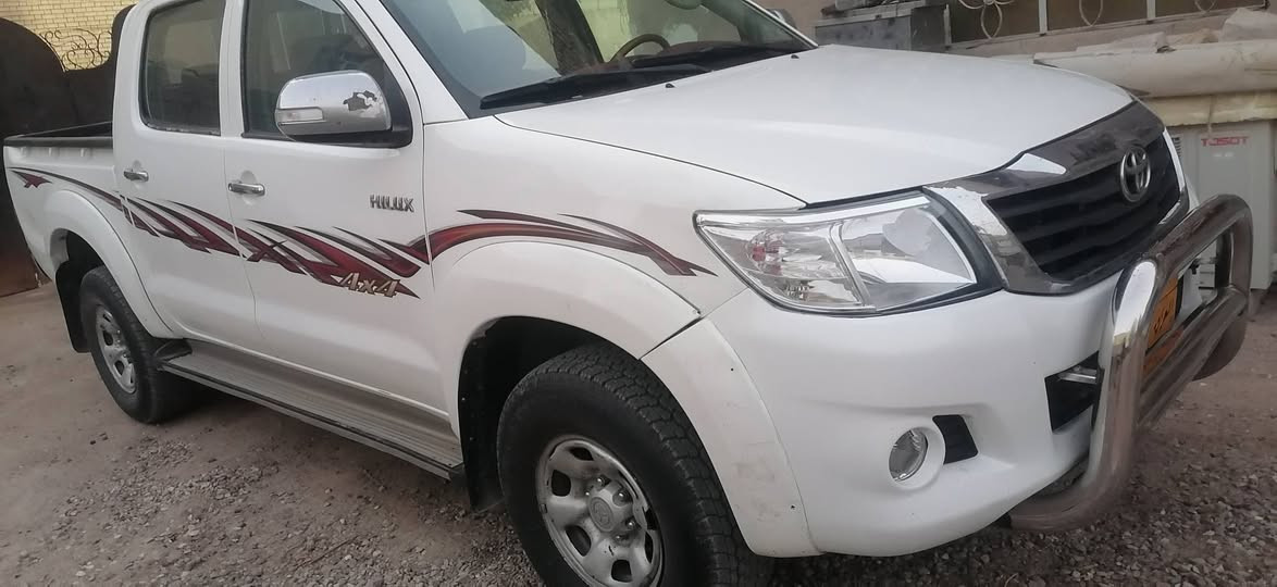 فلاونزه فور ويل شغال  2013  4X4  كاززز كاززز كفاله ضربه صبغ مكينه جديده لاتنقيص ولاتبخير رقم اربيل تحويل وكاله مكاني بصره السعر 150 وبيها مجال ***********
