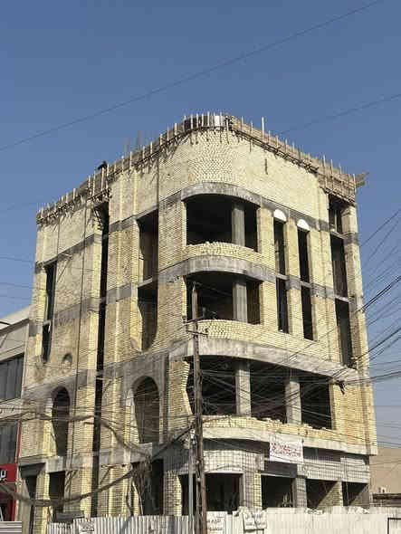 سلام عليكم نجار قالب وحداد جزع من عملي داخل الامين شارع المعلمين  متفرغ حالين شغلي قطعي وعل متر رقمي ***********
