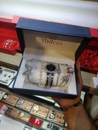 ساعات رجالي و نسائي  عليهن عرض كلش قوي  للاستفسار أكثر واتساب  0776748...