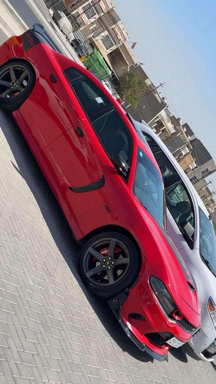 لسلام عليكم. اقره لمنشور. زين. واضح كلشي بي.  خاص. مارد اعتذر من لكل جارجر   ارتي ماكس فول1/1 لون مميز احمر. ناري
للبيع او مراوس 
•الموديل2015
• المحرك. 5700 ///8 سلندر
• كيلو. متر 100 الف
📍رقم بغداد سنويه ترقيم جديد 
📍بسمي تحويل مباشر 
‏📍حادث امريكا جاملغ. وبنيد. وهنا بل عراق جاملغ لثاني
بيها براس شاصي. صبغ. وسحب 
موضح لسوناررر. وصور امريكا
المواصفات 1/1 فوووووووول
* حساسات خلفية . 
*  مع مانع تصادم.
* شاشه كبيرة مع نظام ملاحة نفكيشن GPS .
* سستم صوت الپاين 
* ويل قياس 20 انج . 
* مصابيح امامية زنون . 
* كشافات الضباب زنون . 
* مقاعد رياضية   كشت تدفه. تبريد
* مقاعد أمامية كهربائية عدد 2 . 
* مقاعد أمامية تدفئة .  تبريد
* تشغيل عن بعد . 
* تدفئة ستيرن . 
* محدد سرعة . 
* تلفون بلوتوث . 
* كاميرا خلفية . 
*اوبشنات SRT
* مرايا متحسسة للاضاءة العالية .
* كير شفتر بالستيرن . 
* دخول ذكي (بصمة) 
* ⁠صوت رعب ريمونت
* ⁠منضومه. غاز. هم بيها. تحب بانزين تخب. غاز بكيفك
وبعد احلى من صور
سيارة كلش جديده 
 ⏳مكانها بغداد حي جهاد الاطباء 
  السعر. 172ورقه بيها مجال كلش بسيط
الاستفسار اتصال ع رقم 
***********
