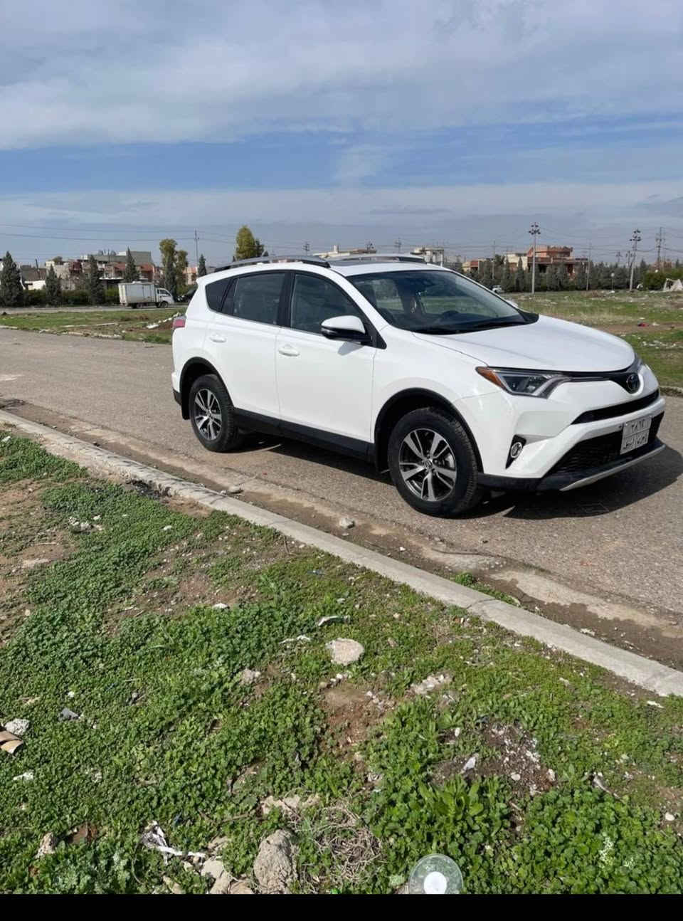 ڕافۆر مۆدێل 2018بۆفرۆشتن فولە بە س دە بل ئەکسل نیەو کوشین جلد نیە هیچی نیە 
سحری 180 
***********
