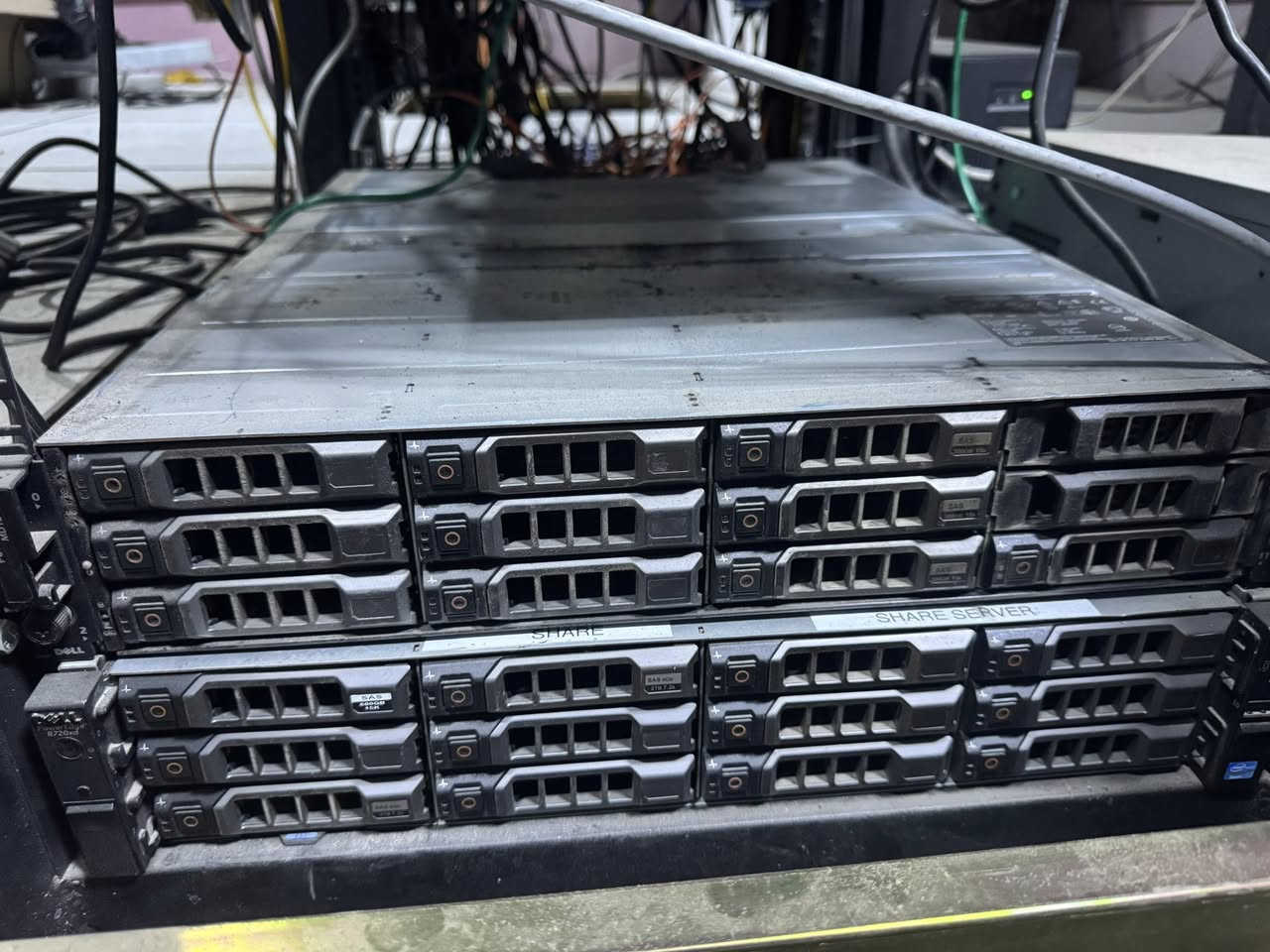 السلام عليكم
يتوفر انواع مختلفة من السيرفرات نوع HP و Dell مستخدمات وشغالة 
ويتوفر راكات سيرفرات عميقة 47U ,42U

R730

R720

R710

HP G7

R620

R610

MD1200 storage server 

Supermicro server 

للاستفسار الاتثال على الرقم ***********
