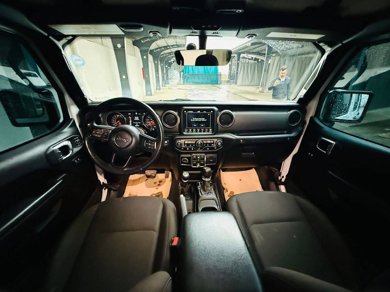 السلام عليكم 
جيب رانكلر موديل 2023
رقم سليمانية 
 

‏Jeep Wrangler 
‏2023     3.6

حجم المكينه : 6 سلندر

                       الضرر : بنيد مبدل بلادي  شرط بدون صبغ 
                  
مواصفات سپورت 

بصمه 
.كشافات 
.هيتر بالاستيرن 
. شاشه 
.هيترات بالكشنات
سياره حيل نضيف 
سعر سياره  31000$
مكان السياره ديالى بعقوبة 
 
 📞***********
