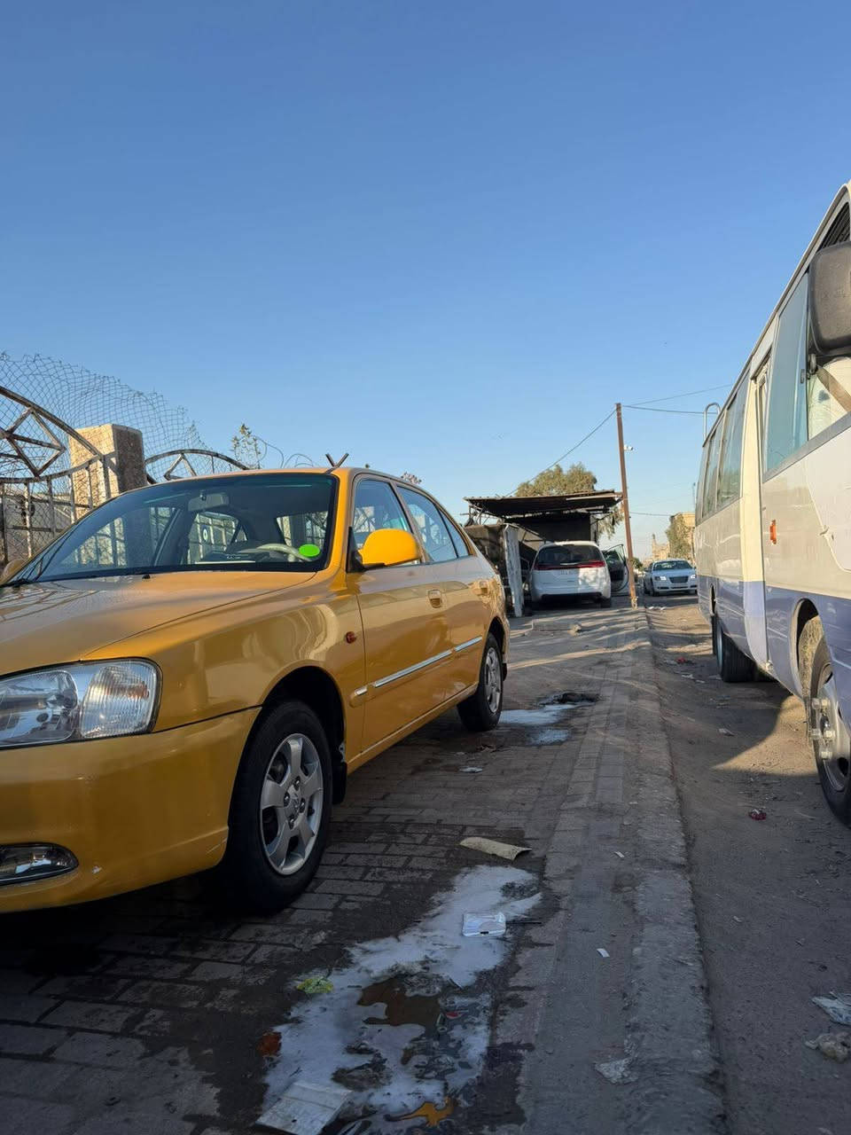 هونداي فيرنا  كفاله عامه 
موديل 2015 سياره جديده بدون اي ضربه وبدون اعاده صبغ
سياره جديده سبير منازل سياره ماشيه 68 فقط 
بسمي رقم بغداد انكليزي تحويل مباشر تأخذها صفر غرمات وهيئه سعرها 88  رقم تليفون صاحب السيارة ***********
