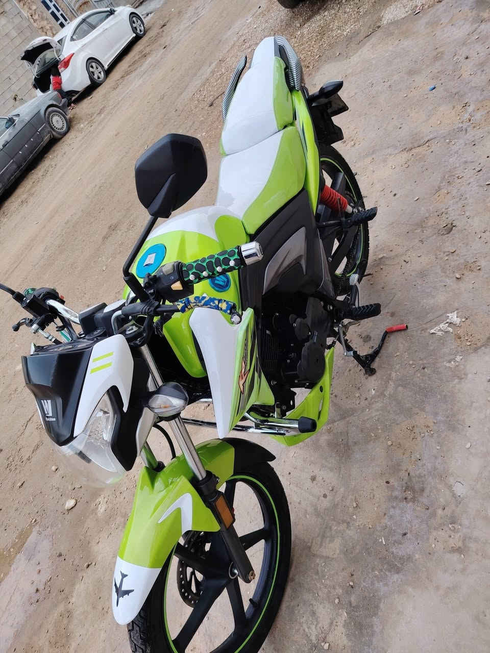 هاوجي للبيع موديل 23  بعده زيرو مسجل لوحه وسنويه نكليزي دراجه بعده بلاديه كلشي بيها شغال سعره 17 ونص وبي مجال مكاني رمادي ٥ كيلو تحويل ثاني يوم
***********
