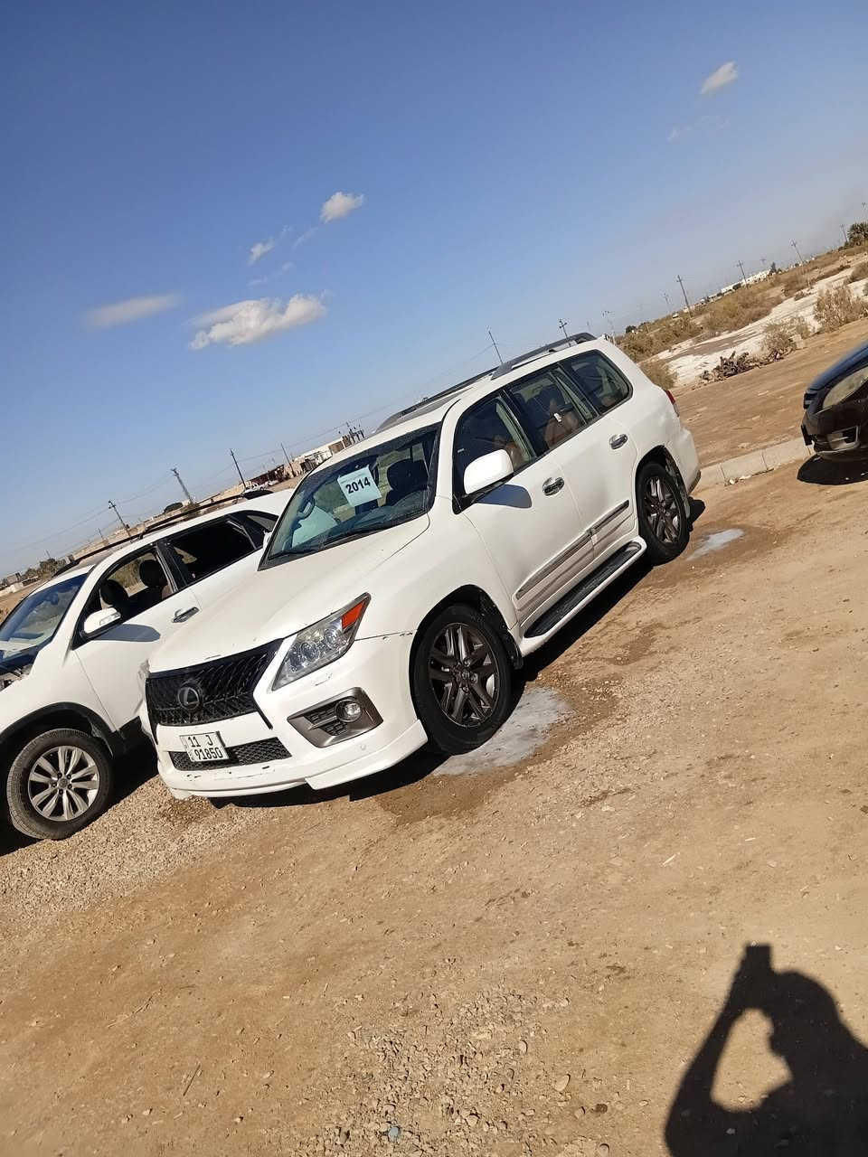 سلام عليكم للبيع لكزز  سياره فول واحد عل واحد فتحه تحكمات استيرن فول للخير الامريات شفط سيارة فول واحد عل واحد مصبوغ عام موديل 2014 بريم مكينه كير جديد خير من الله رقم بغداد انكليزي بسمي تحويل ثاني يوم  السعر 330 وبيه مجال رقم الاستفسار *********** ملاحظة ان السياره غير مكلوبه بيه ضرب من وره الاشراي يتصل عل الرقم وبي خير ويدلل
