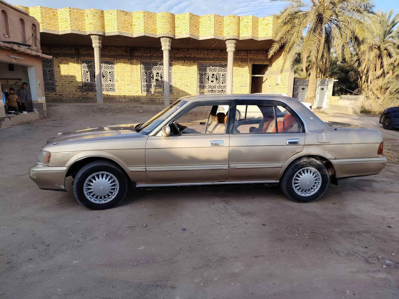 سياره ارنب للبيع
السياره ايسر بلاد كير مكينه تبريد كهربائيات اصولايات رقم دولي باقي فقط الوحات السياره بسمي ***********
