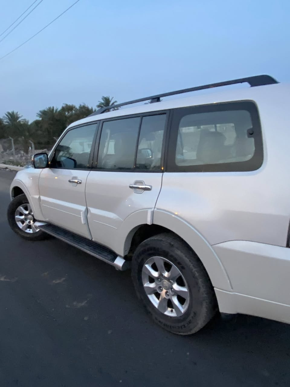 باجيرو
السلام عليكم باجيرو 2013 خليجي مكفولة كفالة عامة مواصفات معروفة 3500 
تحكم ستيرن 
كشن كهرباء
تبريد لكل السيارة حتى الكشنات الي ورة 
اشاير بالمري 
مري ترحيب 
و مري شفط كهربائية 
تخم تاير جديد 
سيارة كل شي مناقصها ومكفولة كلها 
ماشية 198 قابل للزيادة 
كير محرك مكفولات سيارة خير من الله هزه جديدة رقم جديد و بأسمي 
مكانها بغداد العامرية السعر 160 بيها مجال بسيط 
***********
