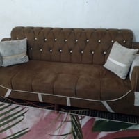 تخم 10مقاعد بدون ضرر نضيف السعر 400بي مجال مكاني حله تواصل خاص او الات...