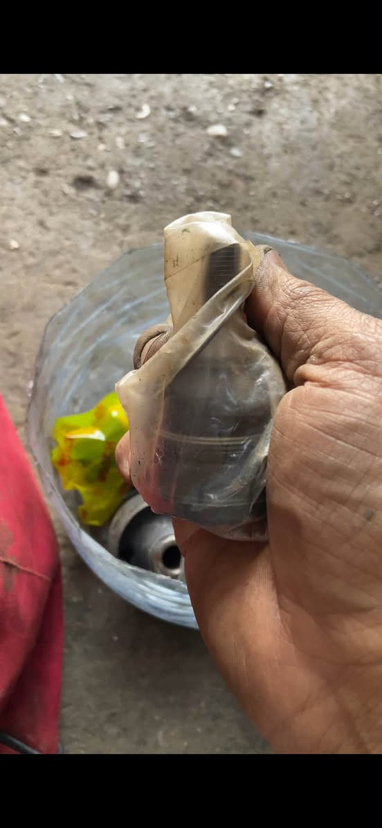 غراض اكسنت للبيع قيم و اخذ مجموعة صدر جديد ما مستعمل ما عدا مازدات


**إذا كنت صاحب هذا الإعلان وتريد حذفه لأي سبب، رجاءا أرسل رسالة إلى الدعم الفني**