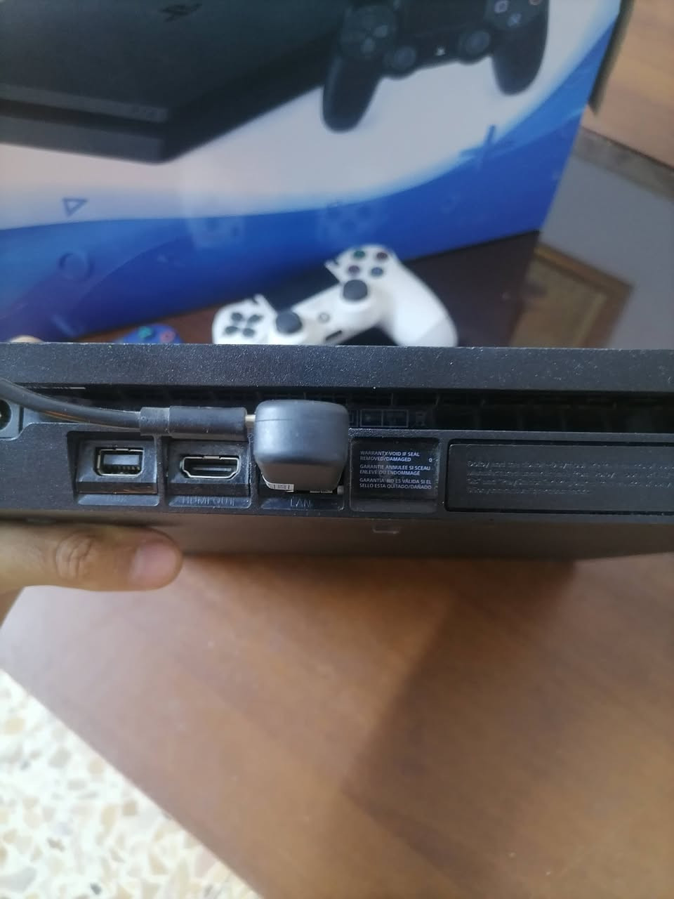 سلام عليكم عندي بلي4 للبيع لوك استيكر مامفتوح بي6العاب قويه السعر 275 مكاني بغداد حسينية الراشدية للتواصل رقمي ***********
