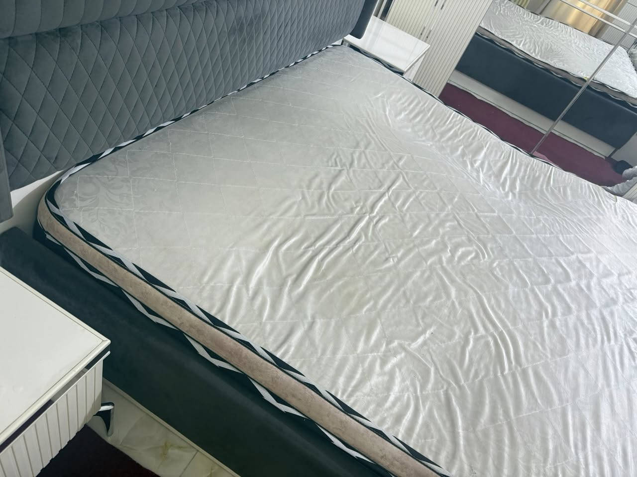 سلام عليكم
عندي هذا الدوشك مال جرباية عارضته للبيع

شويه نازل مثل ما مبين بصوره

الي يريده ياخذه بسعر الي يريده ما اختلف ويا

لان اشتريت واحد جديد وماعندي مكان اله بعد

ونظيف كلش والله من ناس نظيفين كلش


**إذا كنت صاحب هذا الإعلان وتريد حذفه لأي سبب، رجاءا أرسل رسالة إلى الدعم الفني**