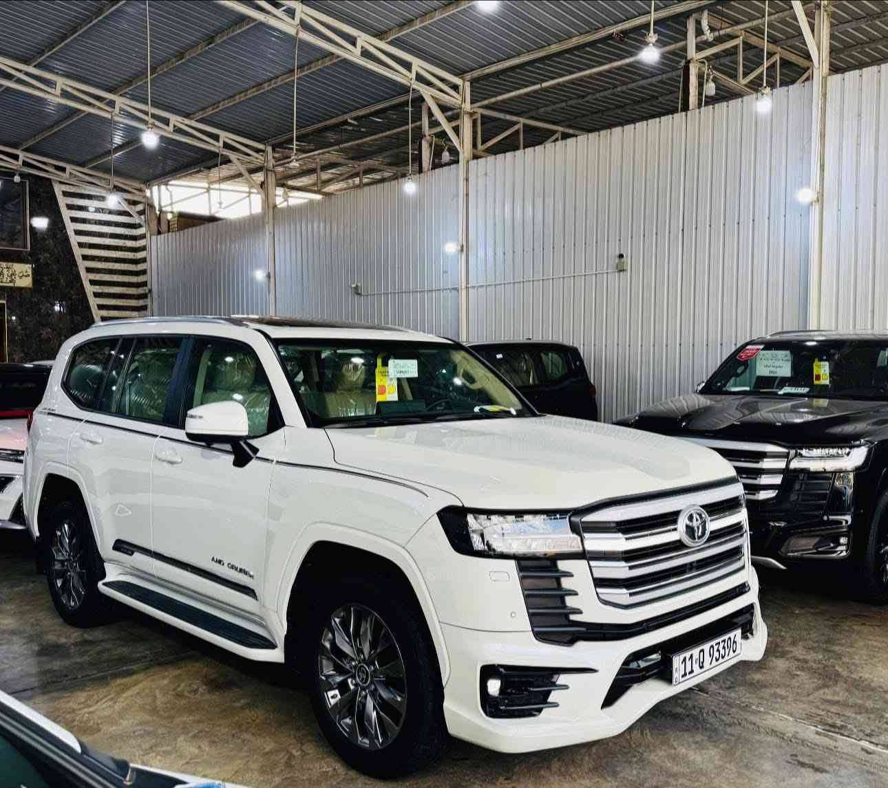 {. 🧿♥️مجموعه الملك للتجاره السيارات.♥️🧿. }
           
🔥🌙✨ عروض شهر رمضان المبارك 🌙✨

🚘 تويوتا لاندكروزر 2024 GXR Limited
📅 موديل: 2024
📍 الممشى: 17,000 كم

          (!🔥 القوة والفخامة بلمسة واحدة🔥!)

▪️ محرك V6 سعة 4.0 لتر تنفس طبيعي 
▪️ ناقل حركة أوتوماتيكي
▪️ دفع رباعي (4WD)

🔹 التجهيزات الخارجية
▪️ مصابيح أمامية LED
▪️ جنوط ألمنيوم
▪️ حساسات أمامية وخلفية
▪️ كاميرا خلفية

🔹 التجهيزات الداخلية
▪️ مقاعد مريحة ( جلد)
▪️ شاشة لمس للنظام الترفيهي
▪️ مكيف أوتوماتيك
▪️ تشغيل بصمة + زر تشغيل

🔹 أنظمة الأمان
▪️ وسائد هوائية
▪️ نظام الثبات الإلكتروني
▪️ ABS + مانع انزلاق
▪️ مراقبة ضغط الإطارات

━━━━━━━━━━━━━━━━━━━
📍 العنوان: بغداد – الكريعات – نهاية شارع المعارض

📞 للاستفسار:  *********** ☎️

📩 احجز الآن واستفد من عروض رمضان الحصرية 🔥
