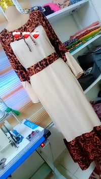 بنات • خياطة • قرب العيد