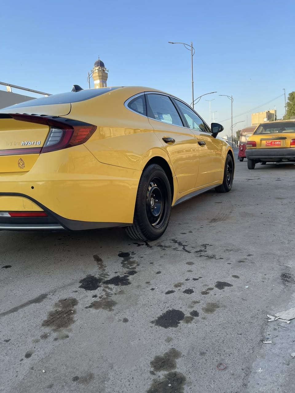 السلام عليكم سوناتا هايبرد تكسي دبي موديل 22 اصل ماشيه 104 الف حقيقي
مواصفات معروفه كير مكينه بطاريه 
صدر امامي خلفي خير من الله 
سونار موجود بدون حادث فقط تبديل بجم كبس صندوك كبس رقم بغداد بسمي مكاني بغداد باب المعظم 
السعر 130 وبيه مجال 
رقمي ***********
