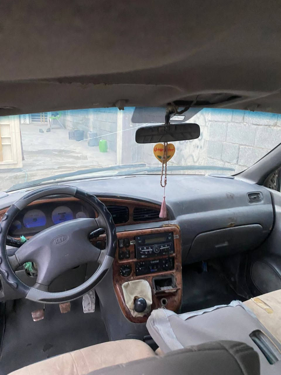 كية كرنفال موديل 2000 محرك محور بم و نوزل كير عادي الرقم بغداد - خصوصي السياره شرط تحويل العنوان بصره قضاء الزبير الرقم ***********
