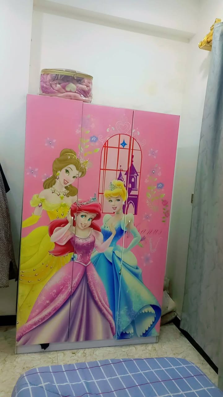غرفة بناتي جديده نضيفه وبيها بعد إضافات كامله سعرها ٢٥٠ وبيها مجال العنوان الدوره اي أستفسار ع الرقم *********** بغداد, العراق
