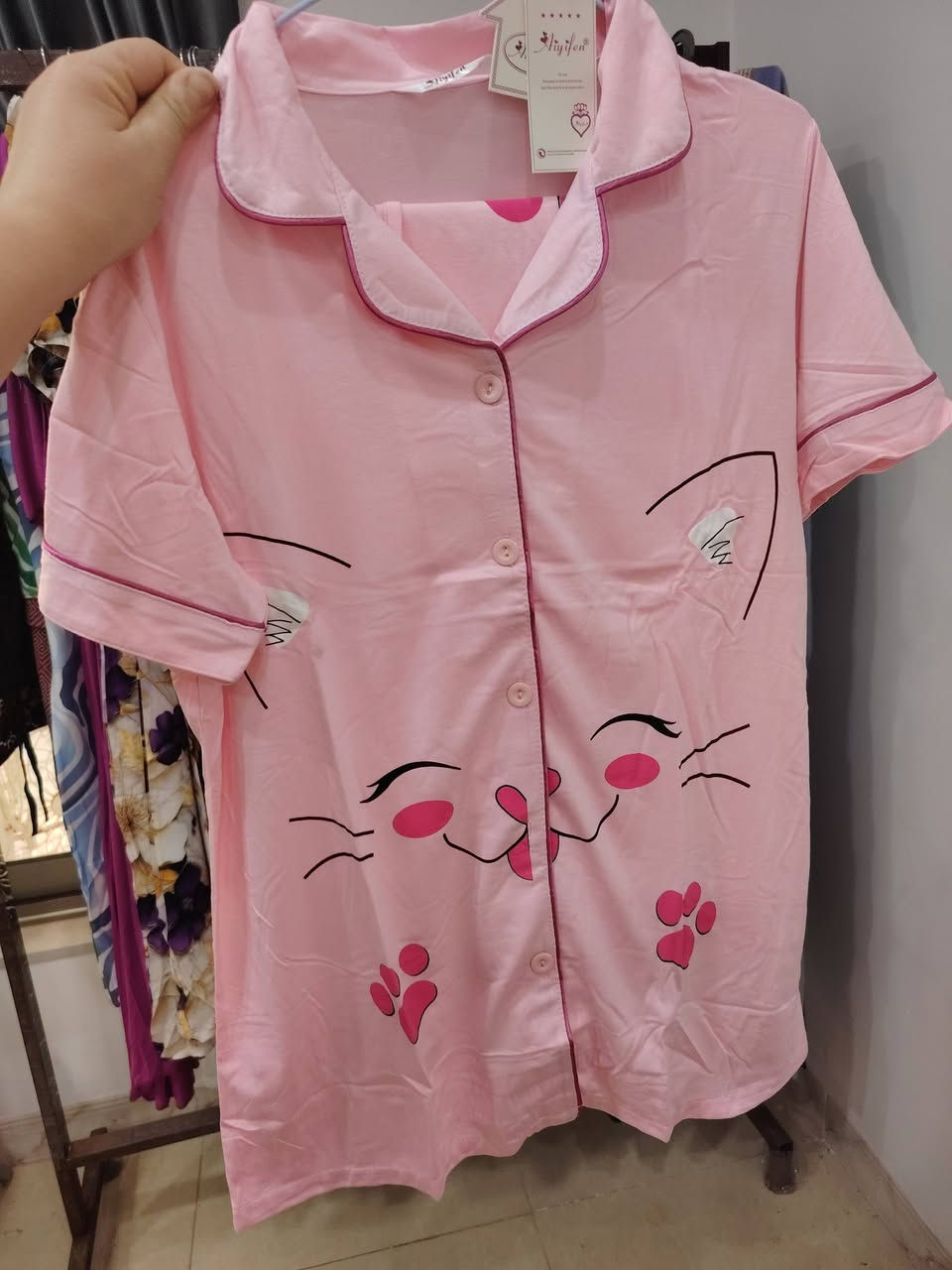 تركسوتات نسايه فارينه قماش يخبل سعره ٧ الف


**إذا كنت صاحب هذا الإعلان وتريد حذفه لأي سبب، رجاءا أرسل رسالة إلى الدعم الفني**