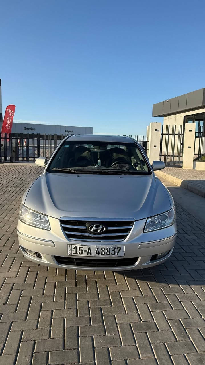╔══════════╗
║  ✨ SONATA 2007 V6 ✨  ║
║   سيارة مال جناي    ║
╚══════════╝

▌ ليش تشتريها؟
لأنها مو بس سيارة... هاي راحة واعتمادية
محرك V6 3.3L - عزم وقوة
مصبوغة حزام 
ممشى 195 ألف كم بس - وقابل للزيادة
بعدها بعز شبابها 😳

▌ المواصفات اللي تفرق:
☀️ فتحت سقف
📺 شاشة اندرويد - كلشي بيدك
💡 زنون عالي/ناصي - طريقك يصير نهار
🔊 سماعات عاليات - مزاجك يصعد
🪑 داخل شامواه - فخامة ونظافة
❄️ تبريد ثلج - الصيف ما يأثر بيك

▌ كلام من الاخير:
🔧 مكينة وكير؟ افحص وين ما يعجبك وين ما تريد
📝 السيارة باسمي - تحويل مباشر
📅 سنوية 2029

💎 السعر: 95 ورقة - وبيها مجال
بس للشراي اللي يعرف قيمتها

🔄 ترهم مراوس: النترا كورولا
الفرق حسب النظافة والموديل

📍 الفلوجة - الانبار
📞 للاستفسار: *********** - واتساب متاح
