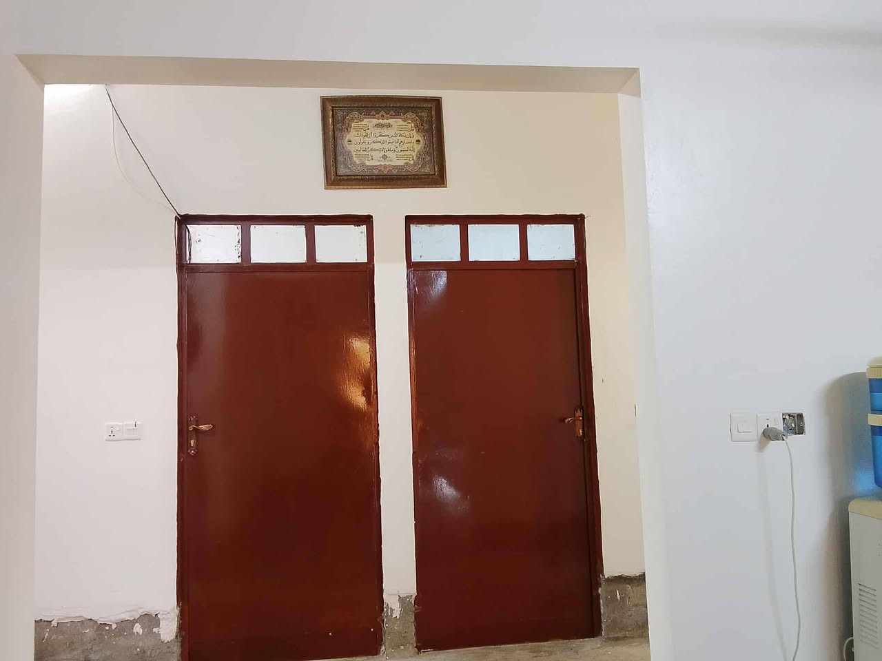 بيت مع قطعة ارض للبيع مساحة البيت 190 متر  بيت غرفتين وهول ومشتملات ومطبخ حار وباردواستقبال  وحديقه  المساحة الكامله البيت مع الأرض 600 متر  زراعي 177 داخل البيت كهربائيّات ومجاري فول وغرفتين وهولين  ملبوخين يرغنتي من جهة اليمين عل شارع كركوك بعد المقبرة النموذجيه ب200متر السعر, 38وبي مجال  للاستفسار خاص #موصل #الجميع #للبيع


**إذا كنت صاحب هذا الإعلان وتريد حذفه لأي سبب، رجاءا أرسل رسالة إلى الدعم الفني**