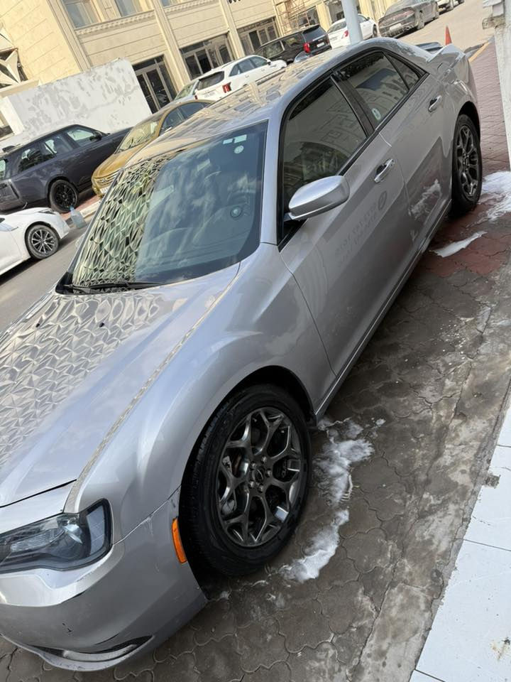 اوبـــامــا S  2016
فـوووووول مواصـفات ماعدا الفتحه
      كصـة قماره فقط 
كيرر  محرك تبريد تدفئه حداديه جاهزه من كلشي 
سياره نصبتهه تخبل متومه سليمانيه طبق الاصل وشاصي ومرمزه وشغل مضبوط وياها سنويه
مكاني بـصـره وسعرها ٨٢ ورقه وبيها مجال حك جيه   وبس الشراي يتصل رجاءاً ***********
