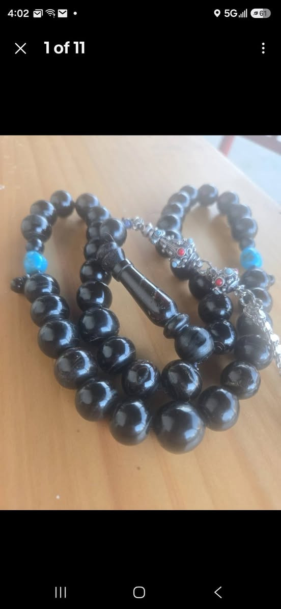 العمر اكثر من ٥٠ سنة. 
يسر طبيعي مع فواصل فيروز طبيعي مع كركوش انتيك فضة. 
USA Tasbih | هواة المسابح والكهرمان


**إذا كنت صاحب هذا الإعلان وتريد حذفه لأي سبب، رجاءا أرسل رسالة إلى الدعم الفني**