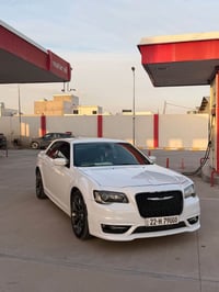 كرايسلر 300 • كلين تايتل • ١٨٠٣٢٠ كم