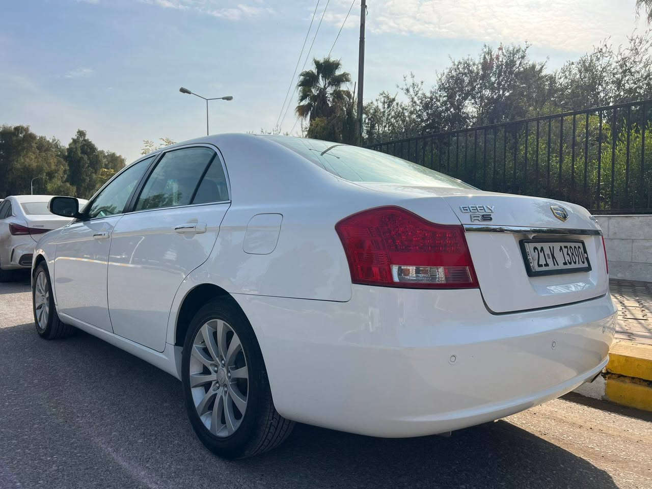 ***********
جيلي امكراند موديل 2013  مواصفات سلايت حساسات بردات كهربائي بلادى داخل اصفر جلد تبريد قتعتين شاشة ايباد كامرا سيارة مابيها صبخ مكان كركوك سعر 85بيها مجال
