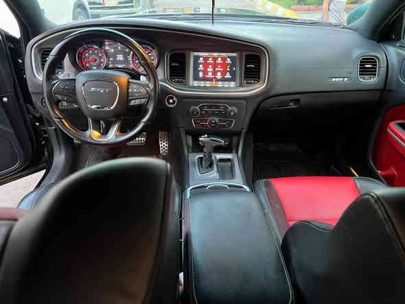 السلام عليكم 
مكلّف بالنشر 

للبيع فقط

 جارجر 2021 سكات باك 🐝

6400 srt

8 سلندر 6.4

رقم اربيل

ماشية 48 ميل فقط

السيارة فول

 فتحة بالسقف (سلايد روف)

سقف روز رايز

مكابح رياضية برمبو

ويل 20 انج

بصمة

تشغيل عن بعد

نقطة عمياء

شفتات ستيرن

ستيرن تدفئة

غرفة حمراء 

كشنات حضن جلد

كراسي تدفئة تبريد

كرسي السائق ذاكرة

شاشة كبيرة كار بلي

حساس خلفي 

كزوز بلادي
السيارة بيه برنامج 

وبعد هواي مواصفات

حادث السيارة كما موضح بالصور
ويوجد وشم مال امريكا شوية طابع بجزء من القمارة والجنطة

السعر  195 وبيه مجال للشراي 

مكاني بغداد / الحرية

‏للاستفسار الاتصال على رقم الهاتف

***********
