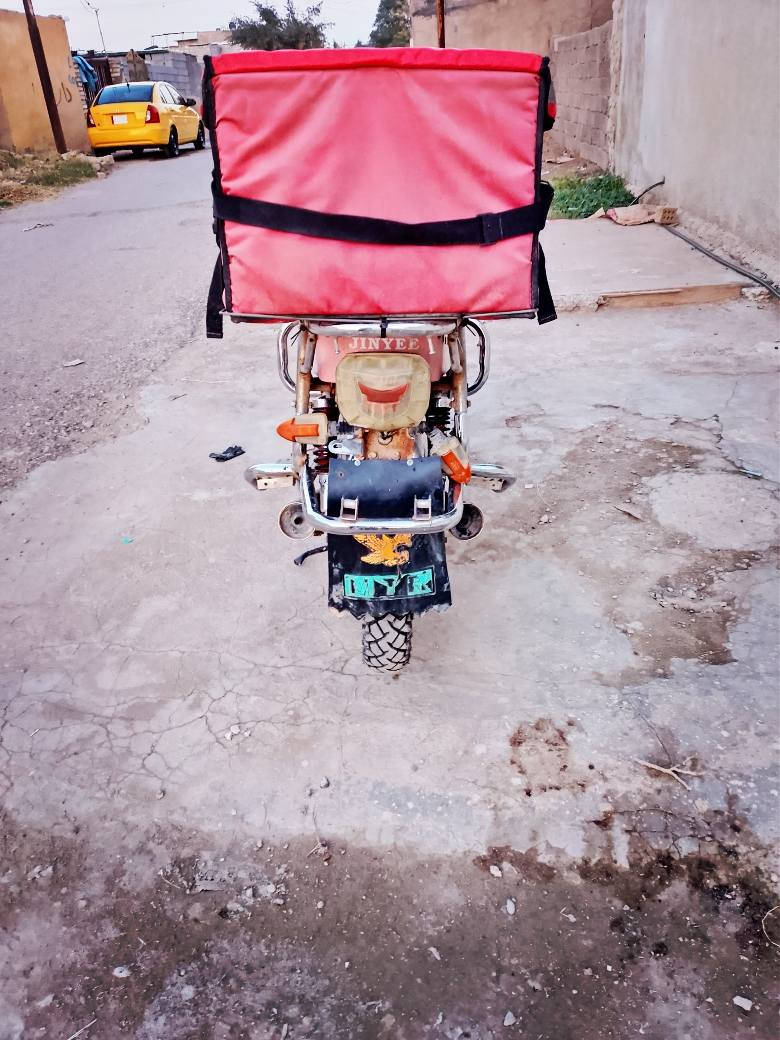 جوندة موديل 21 ب 650 وذا اكو  دراجة نضيفة اراوس مكاني بغداد ***********
