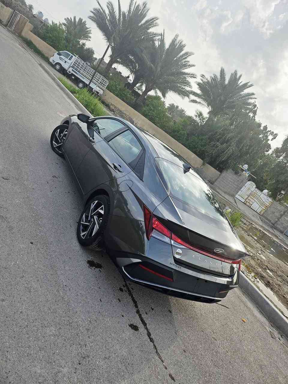 النترا 25 دخول جديد بدون ارقام
جاملغ صبغ فقط ماشيه ٨ لاف  بدون ارقام بدون ارباك
حت الدعاميه مالتها لبلادي 
السعر 153 ورقه بدون ارقام 
***********
***********
مواصفات حلوه 
شاشه كبيره
بصمه 
كاميرا 
تشغيل عن بعد 
رادارات امامي خلفي
لدات نهاري 
محرك ٢٠٠٠ دوش 
ويل كب
تحكمات فول 
وباقي المواصفات العاديه
