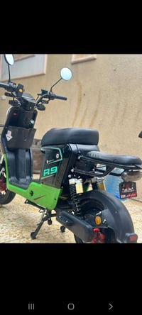 دراجة R9 • ٦٠ كم/س • ٤٠ كم شحنة