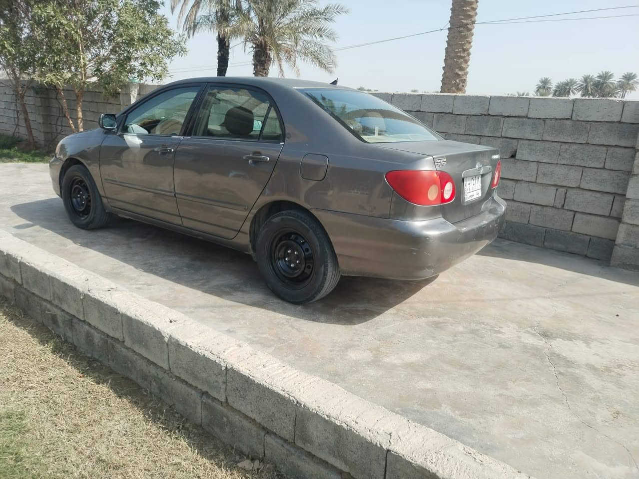 نحله 2008السياره بيها قطعتين سياره كلش حلوه وجاهزه من كلشي 
عارضها85وبيها مجال***********
