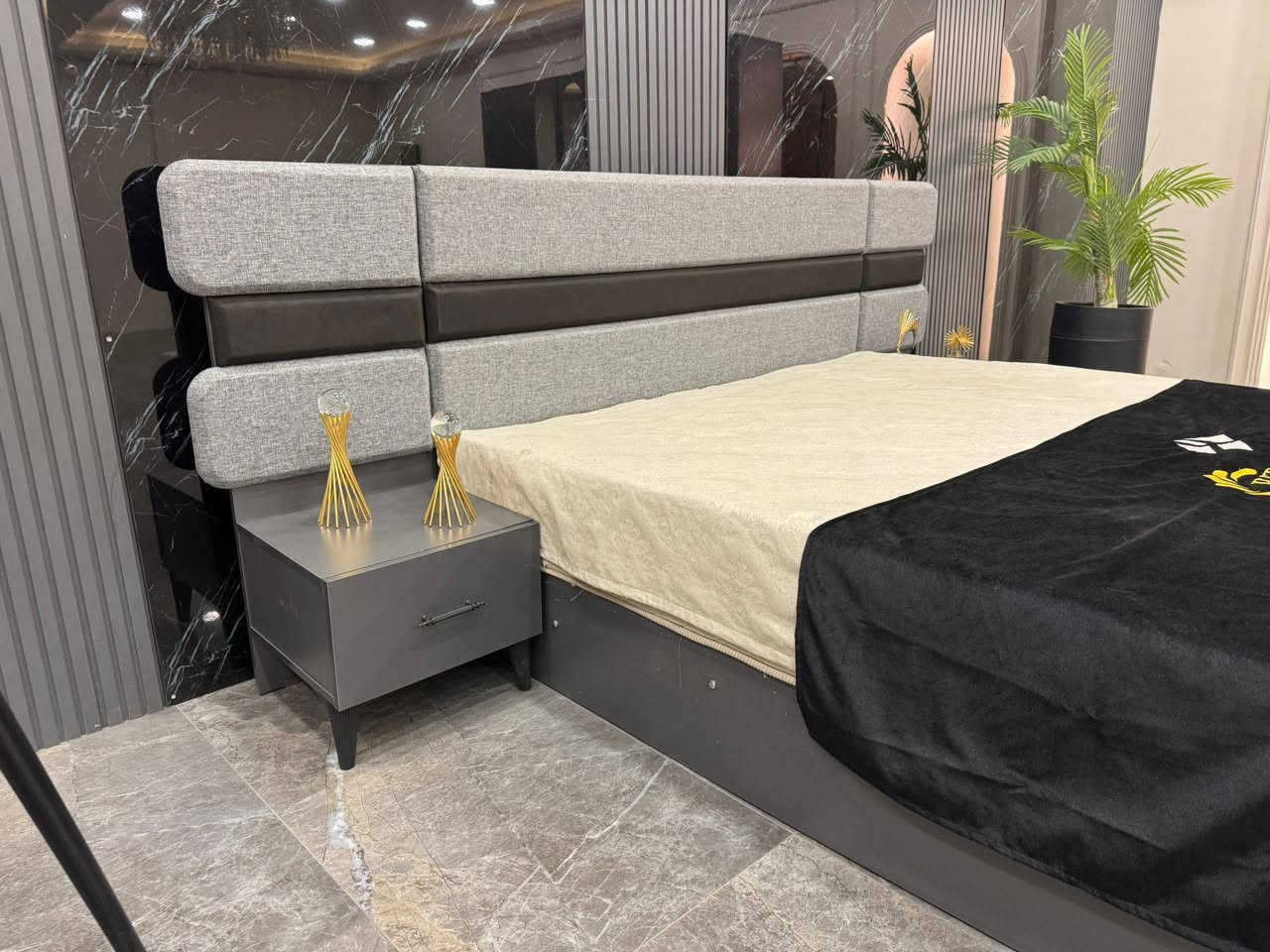 *موديل   مالديني       المودرن*

*10 قطع              كنتور ملحق 3 متر*

*1- ضهر بلوك*

*2- برغي وچوي حديد*
  
*سرير  مخزن*

*5- شغل درجه اولى*

*السعر🔥 ( مليون و300 )الف*🔥

توصيل بغداد مجانا 
اطراف 20 الف 
محافظات 100 الف


**إذا كنت صاحب هذا الإعلان وتريد حذفه لأي سبب، رجاءا أرسل رسالة إلى الدعم الفني**